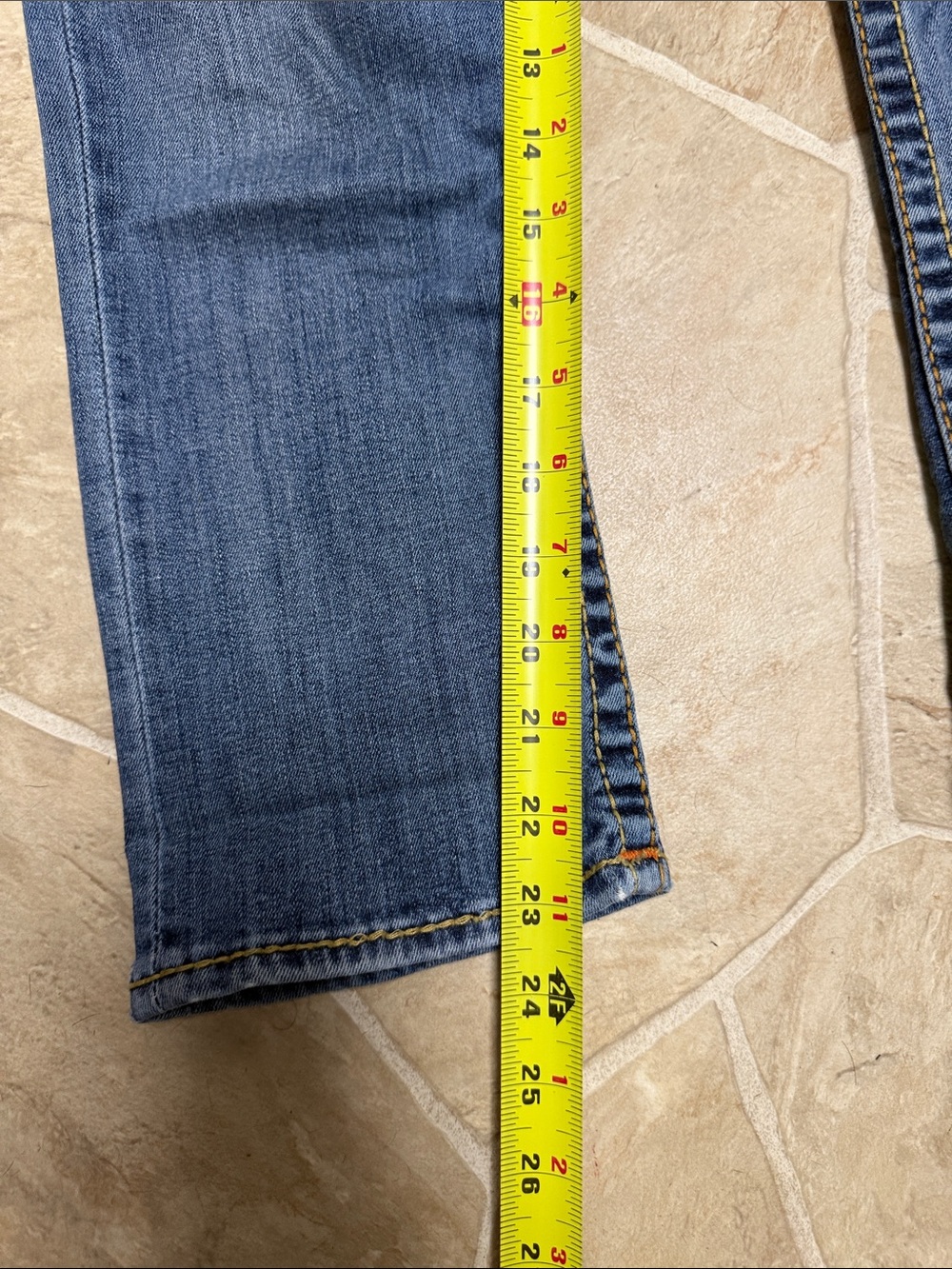 True Religion Women's Medium Blue Capri Jeans with Contrast Stitching - Picture 10 of 13